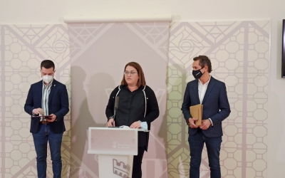 Mar Molina, amb Eloi Cortés (esquerra) i Lluís Matas (dreta) | Pere Gallifa